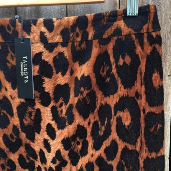 NWT Talbots Leopard Print Velvet Pencil Skirt 4P - Picture 4 of 13